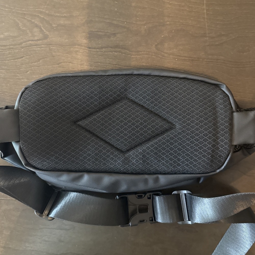 BYLT Water Resistant Crossbody Sling Bag Black 2L Travel Commuter Hiking NWOT - Picture 7 of 10
